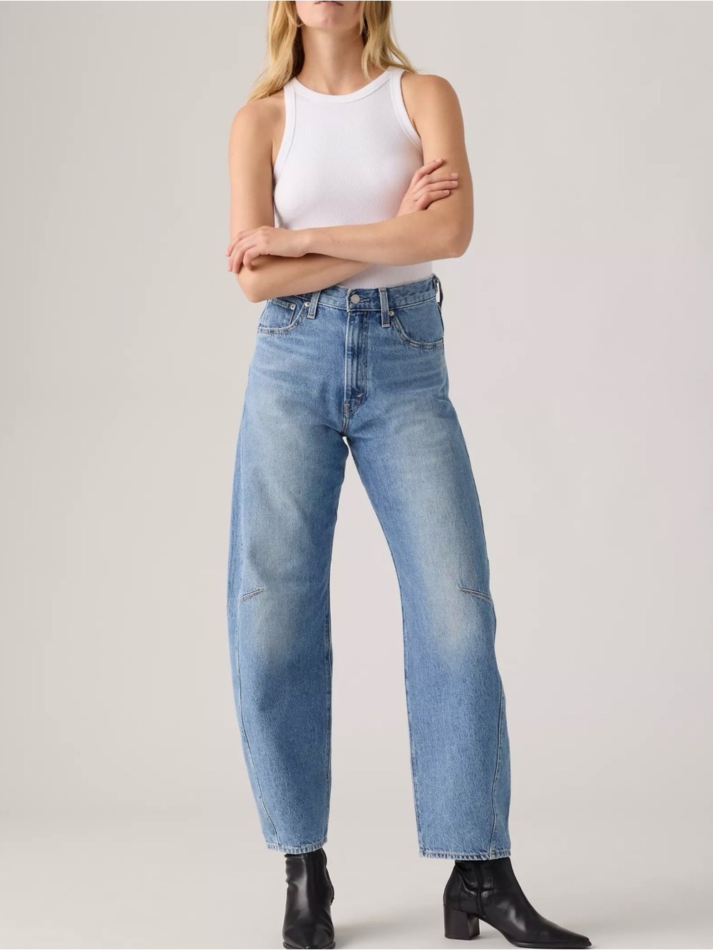 Levi’s Cinch Barrel Jeans | NWOT | Size 25 | Light Wash Barrel Leg Denim